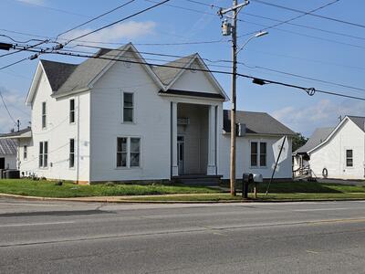 202 W Main St