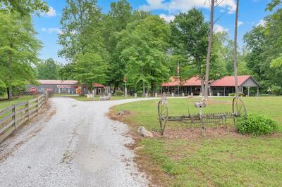100 Shelton Ln