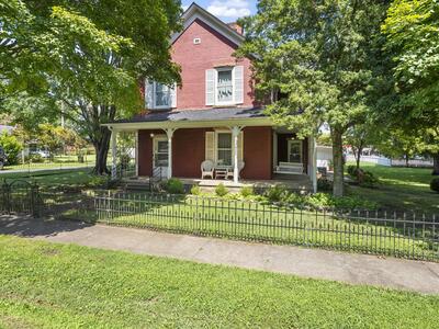 103 Cowan St