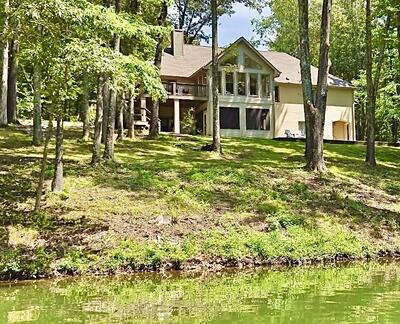 215 Huntington Dr