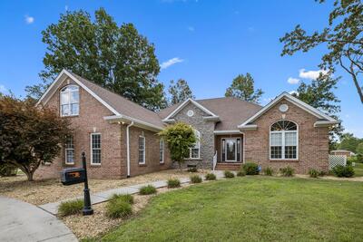 142 Heritage Cir