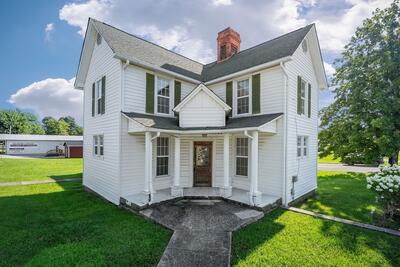 15 Spring St