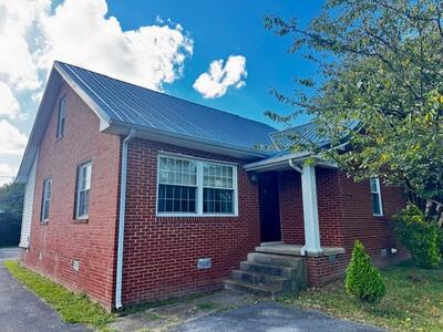 662 Main St