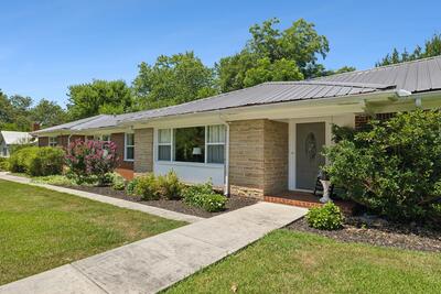 120 Dogwood Ln