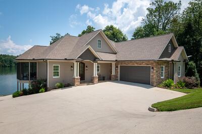 192 Pleasant Dr