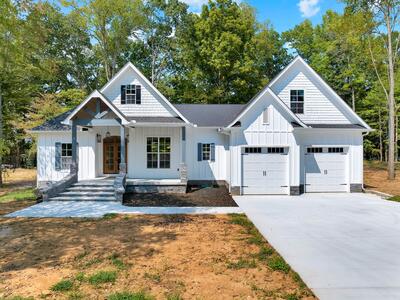 511 Woods Lake Rd