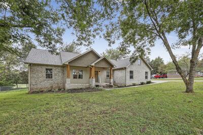 105 Lakeview Dr