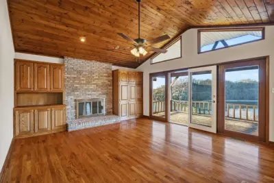 1634 Falling Water Rd