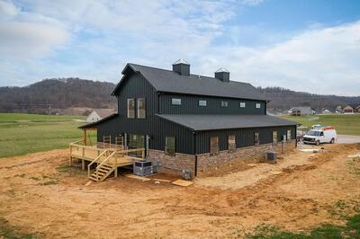 123 Cattlemans Dr
