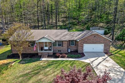 747 Old County Farm Rd