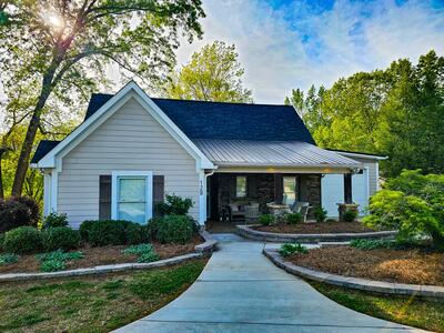 128 Holly Tree Dr