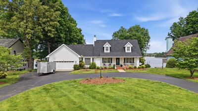 686 Bluff Dr