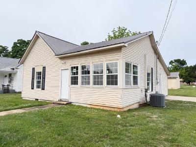 102 Hodges St