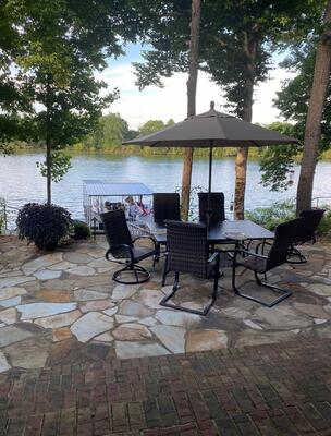 101 Canary Ln