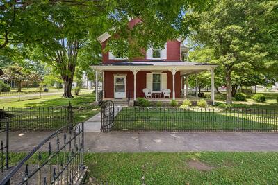 103 Cowan St