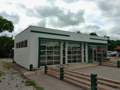 931 S Main St