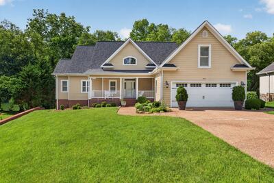 415 River Oaks Dr