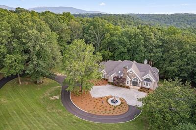250 W Laurel Ave