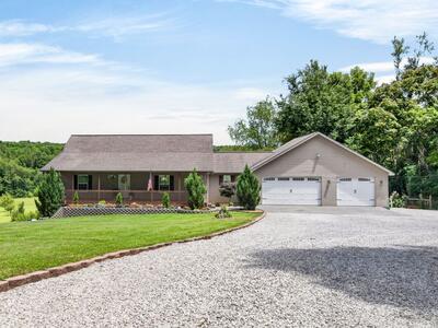 219 Zizka Dr