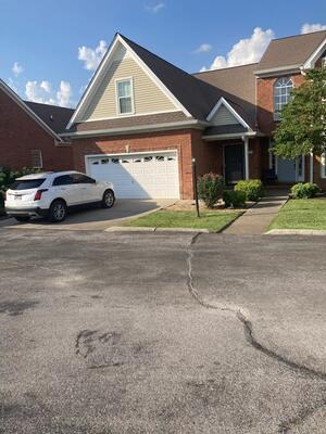 333 Calumet Trce
