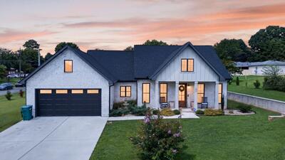 206 Country Club Rd
