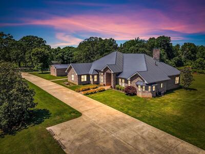 555 Randall Hitchcock Rd