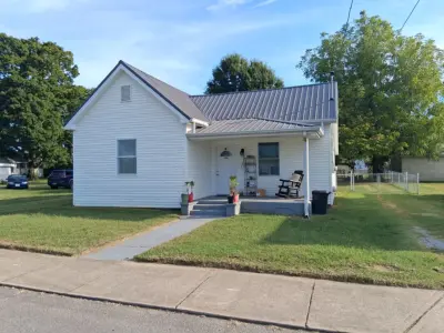 104 Hodges St
