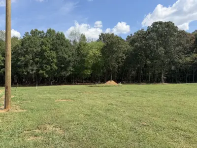 2 Newt McKnight Rd