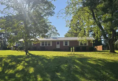 222 Orchard Ln