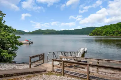 1 Floating Mill Ln