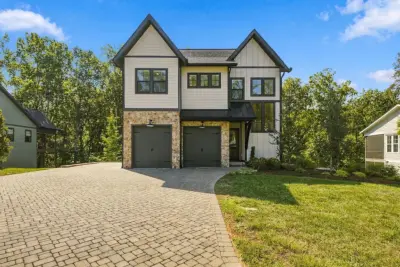 47 Abby Cir