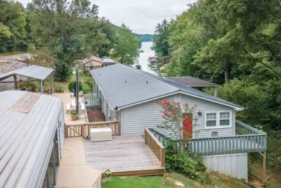 310 Hasty Hollow Rd