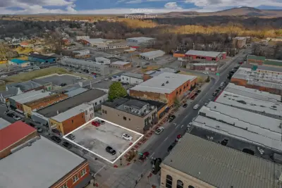 0 E Main St