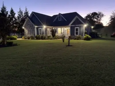 203 Oak Crest Dr